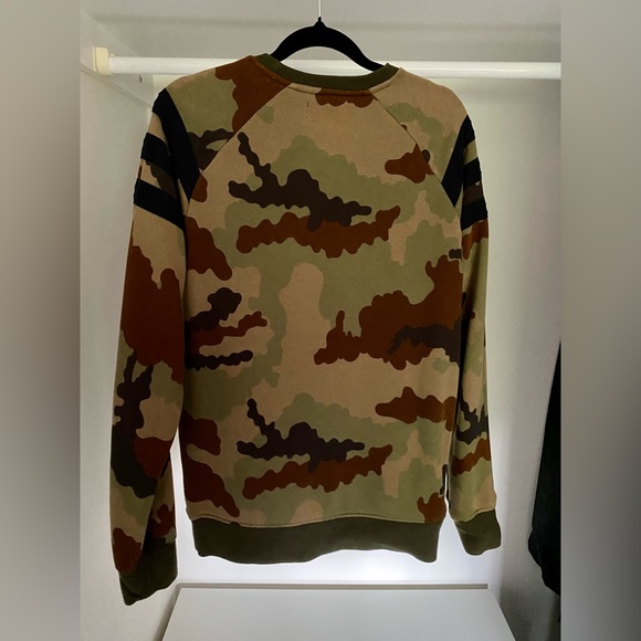 Adidas Camo Sweatshirt (SIZE S) - Picture 2 of 3